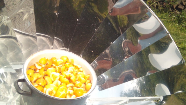 Der geniale Solarkocher ist immer in Betrieb