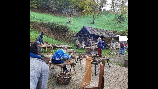 Brechfest mit den Teilnehmerinnen vom "Hemd aus dem eigenen Garten"