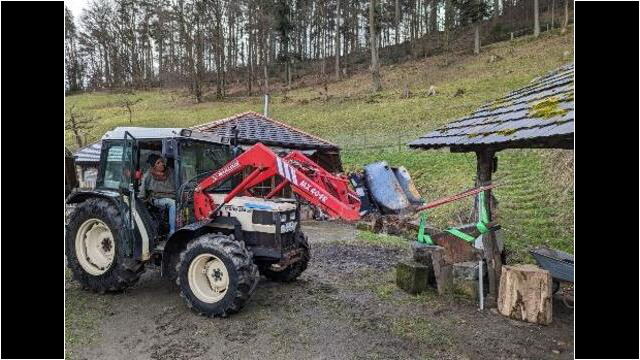Der neue Traktor mit Frontlader! 250 Kilo Amboss - lässig!