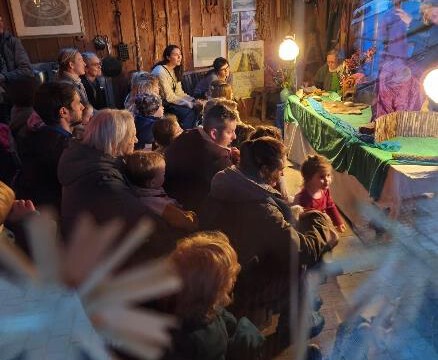 Riesiger Andrang beim "Hirtenbüblein" Riesiger Andrang beim "Hirtenbüblein"